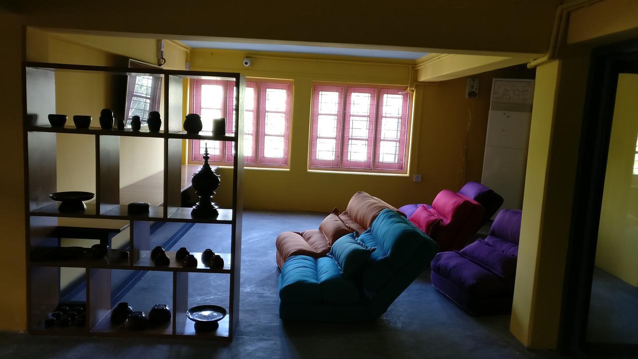 Kaung Hostel Мандалай Экстерьер фото